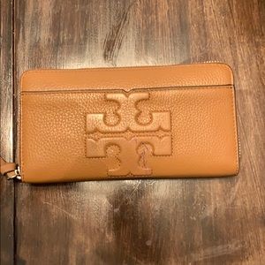 Tory Burch Continental Wallet